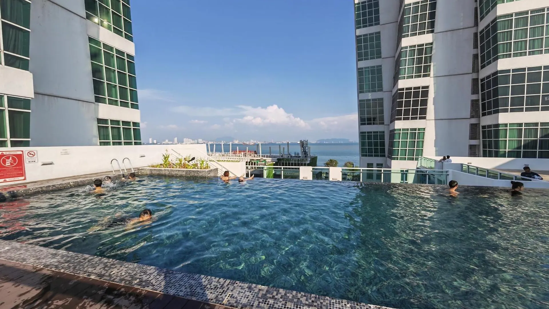 Maritime Cozy Suite @ Penang Georgetown Jelutong Apartment
